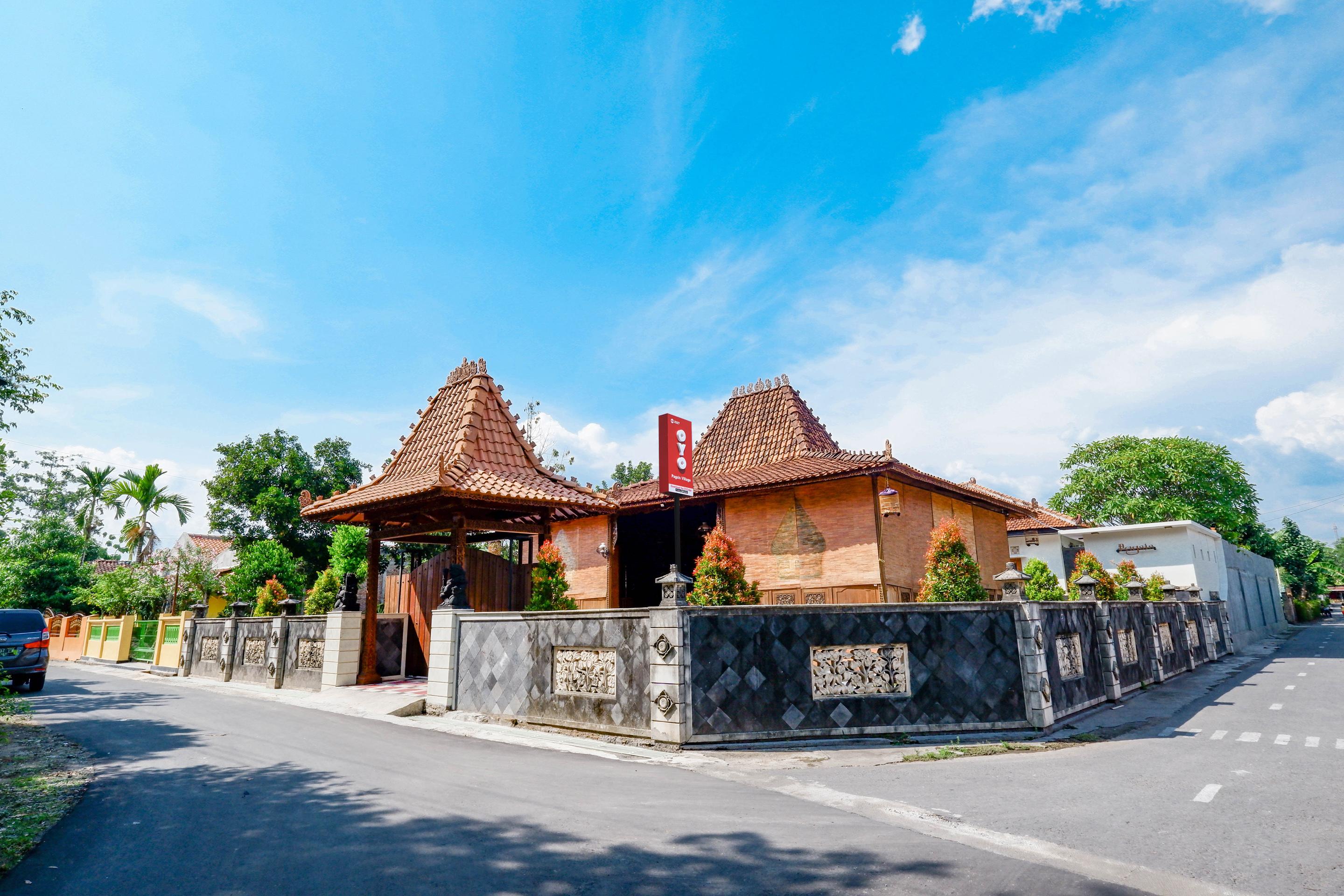 ホテル Oyo 2327 パシス ビレッジ Klaten エクステリア 写真